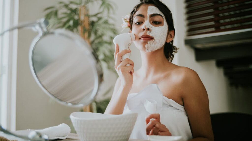 Elevate your skincare routine with skin cycling – a personalized approach aligning with your skin's natural cycles. Tailor products, adapt routines, and unlock stunning results over time for a radiant complexion